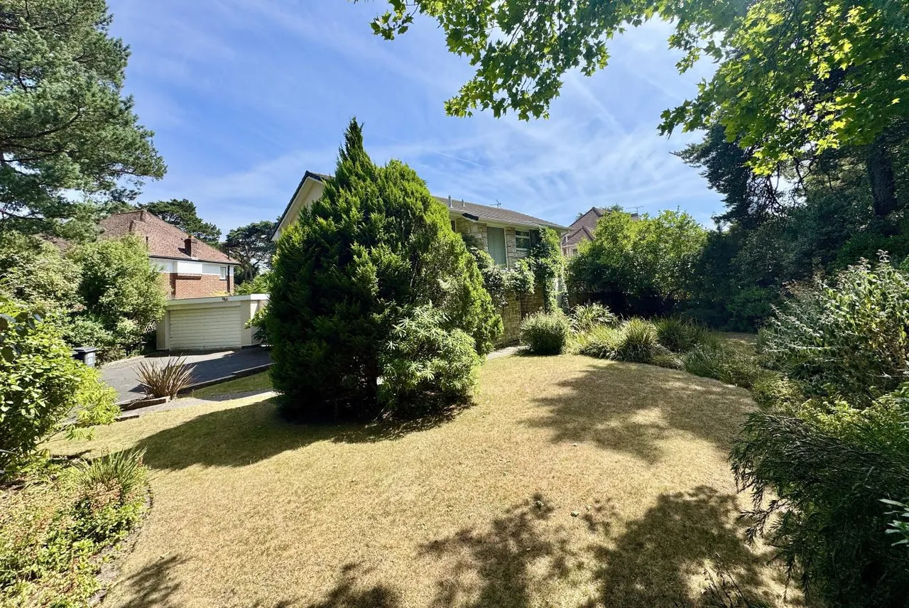 Glenferness Avenue, BH3, photo 27
