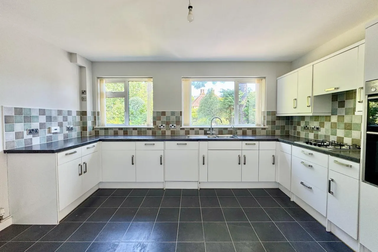 Glenferness Avenue, BH3, photo 10