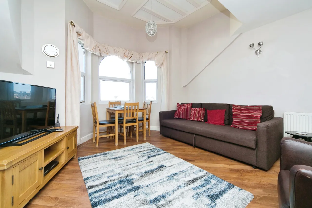 Queens Road, Llandudno, LL30, photo 5