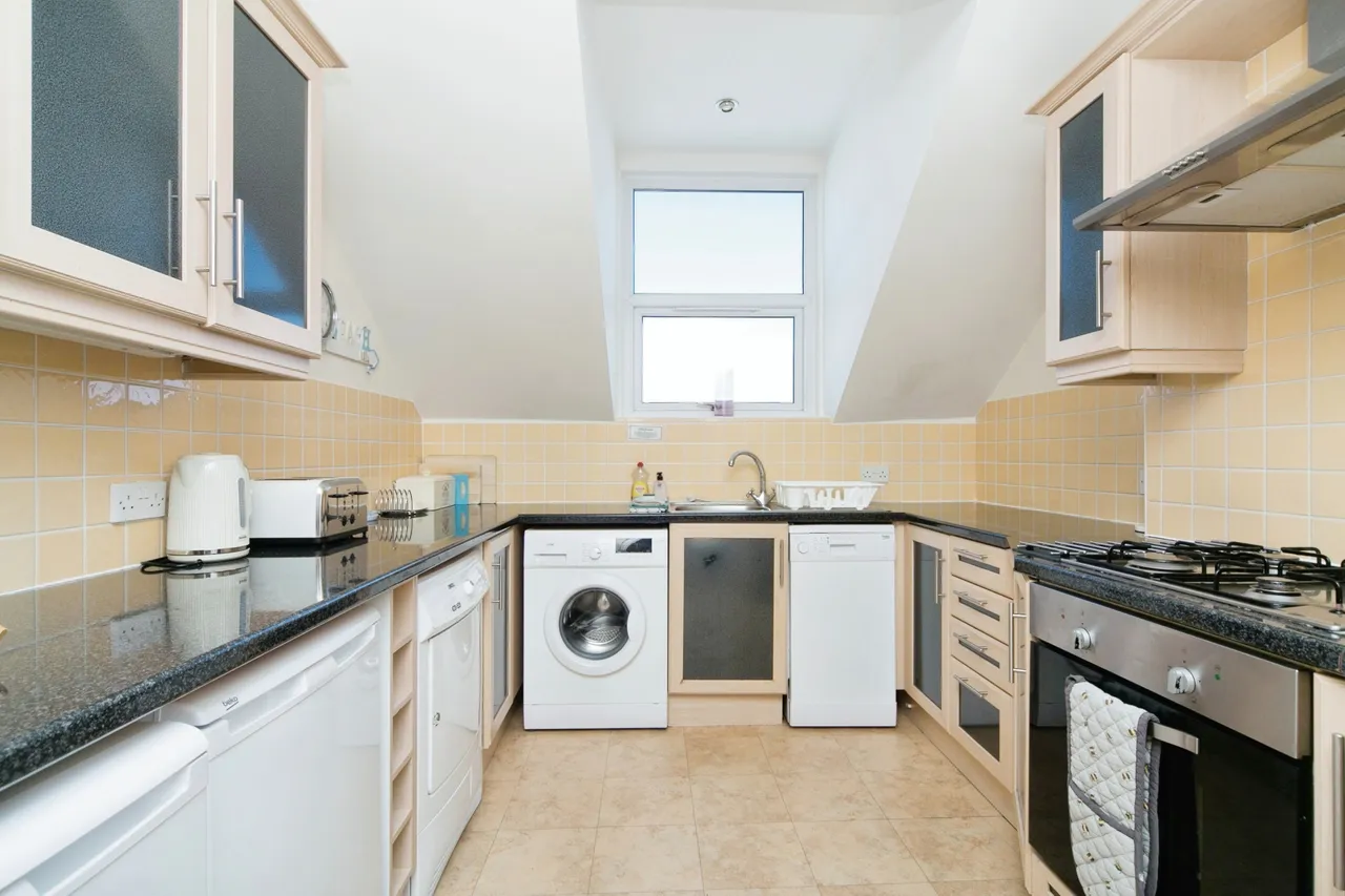 Queens Road, Llandudno, LL30, photo 4