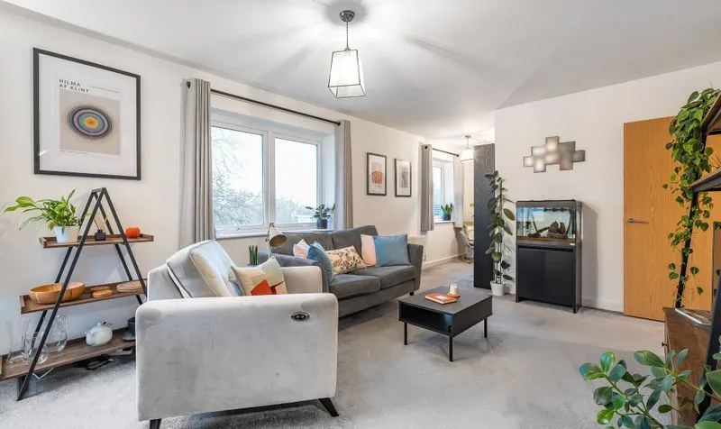 Dalmeny Way, Carrington House, KT18, photo 6