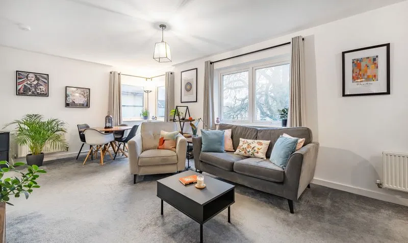 Dalmeny Way, Carrington House, KT18, photo 8