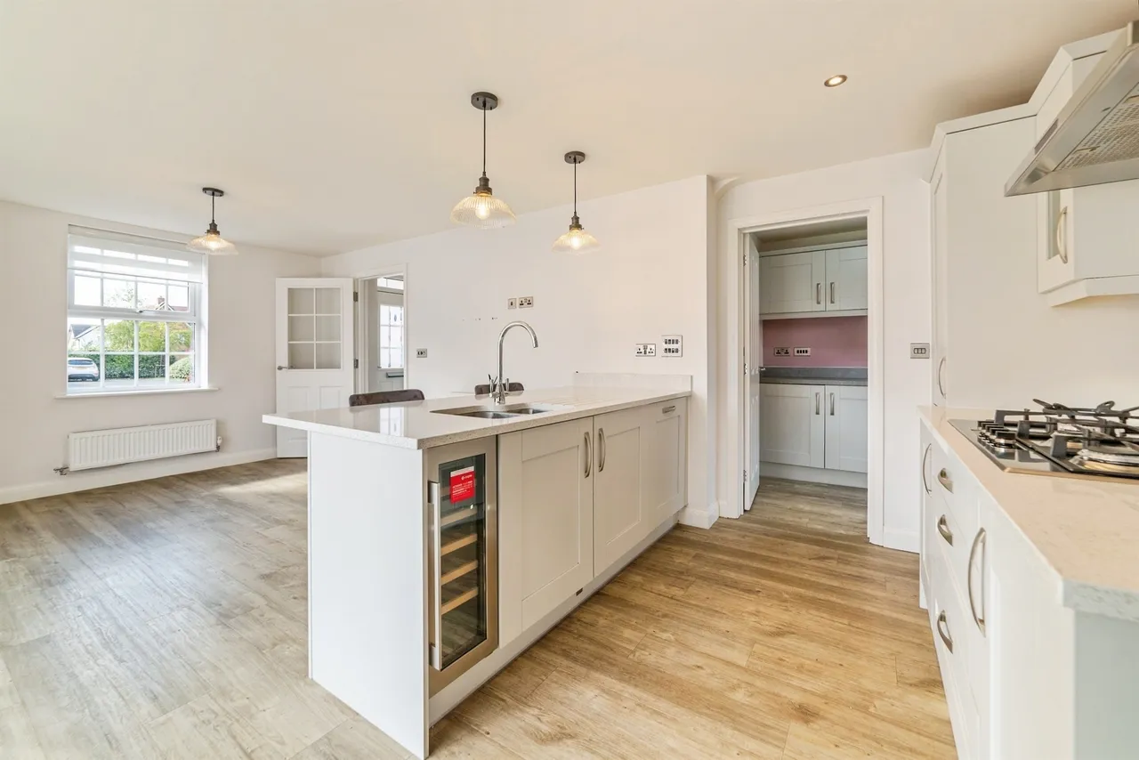 Spruce Meadow, Stotfold, SG5, photo 6