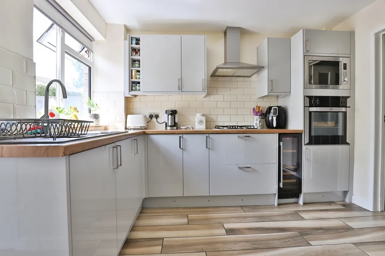 Old Barn Close, Ringwood, BH24, photo 2