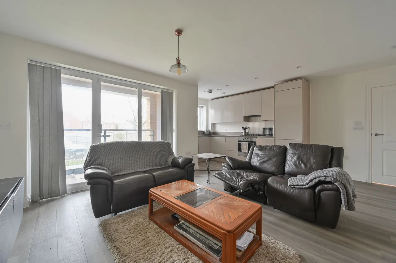 Flat 4, Dome Mews, Watford, photo 5