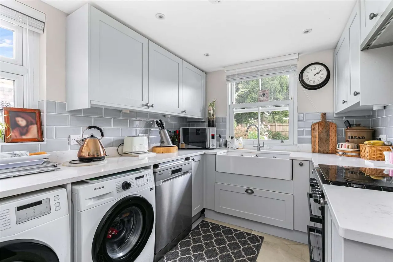 Dunboe Place, Shepperton, Surrey, TW17 9HH, photo 7