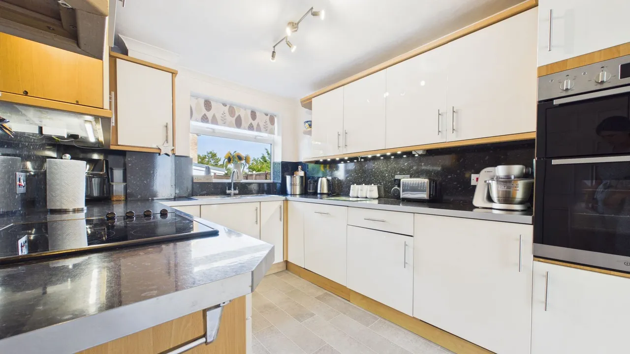 Highlands, RYHALL, Stamford, PE9, photo 8