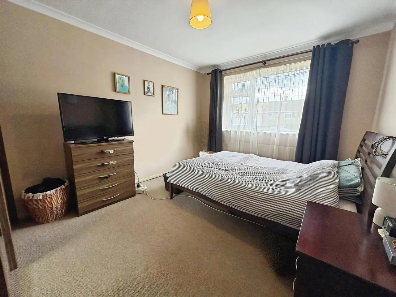 Potters Crescent, Ash, Surrey, GU12 6AY, photo 5