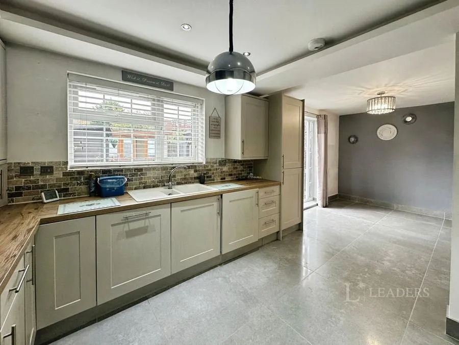 Bloomfield Avenue, Luton, LU2, photo 9