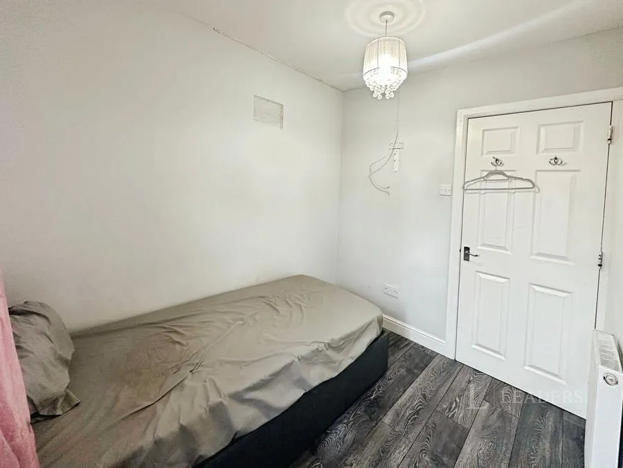 Bloomfield Avenue, Luton, LU2, photo 18