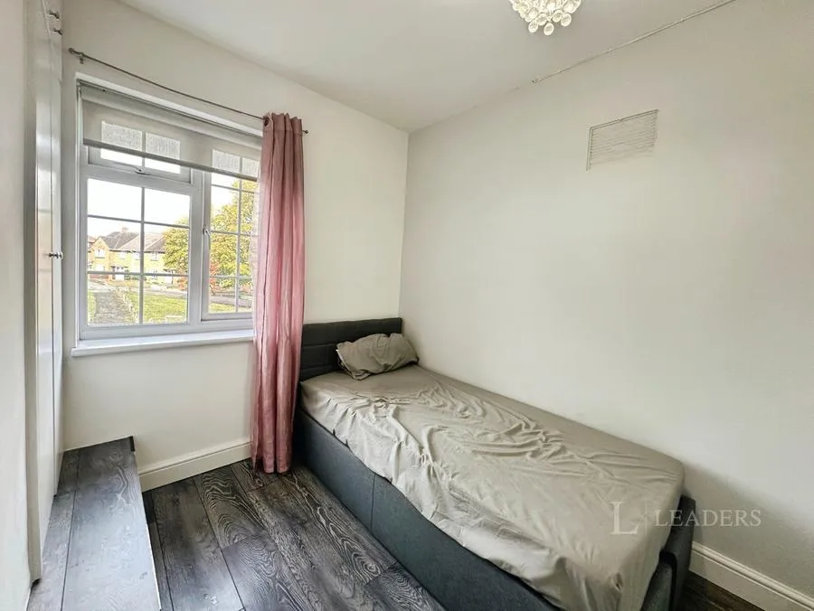Bloomfield Avenue, Luton, LU2, photo 19