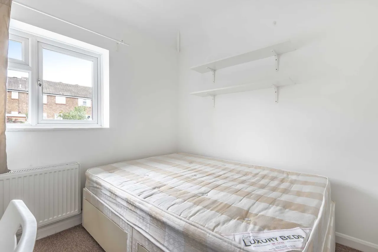 Southway, Guildford, GU2 8DJ, photo 6