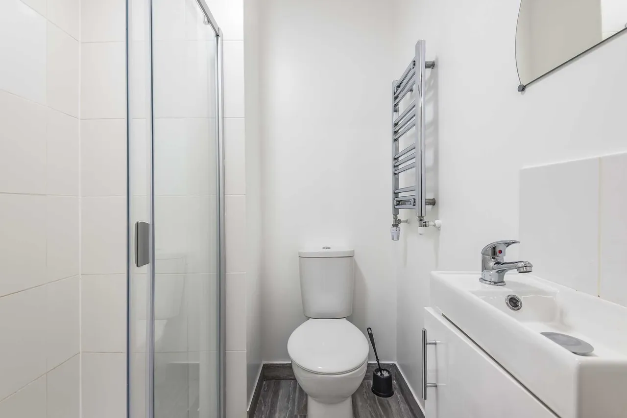 Southway, Guildford, GU2 8DJ, photo 7