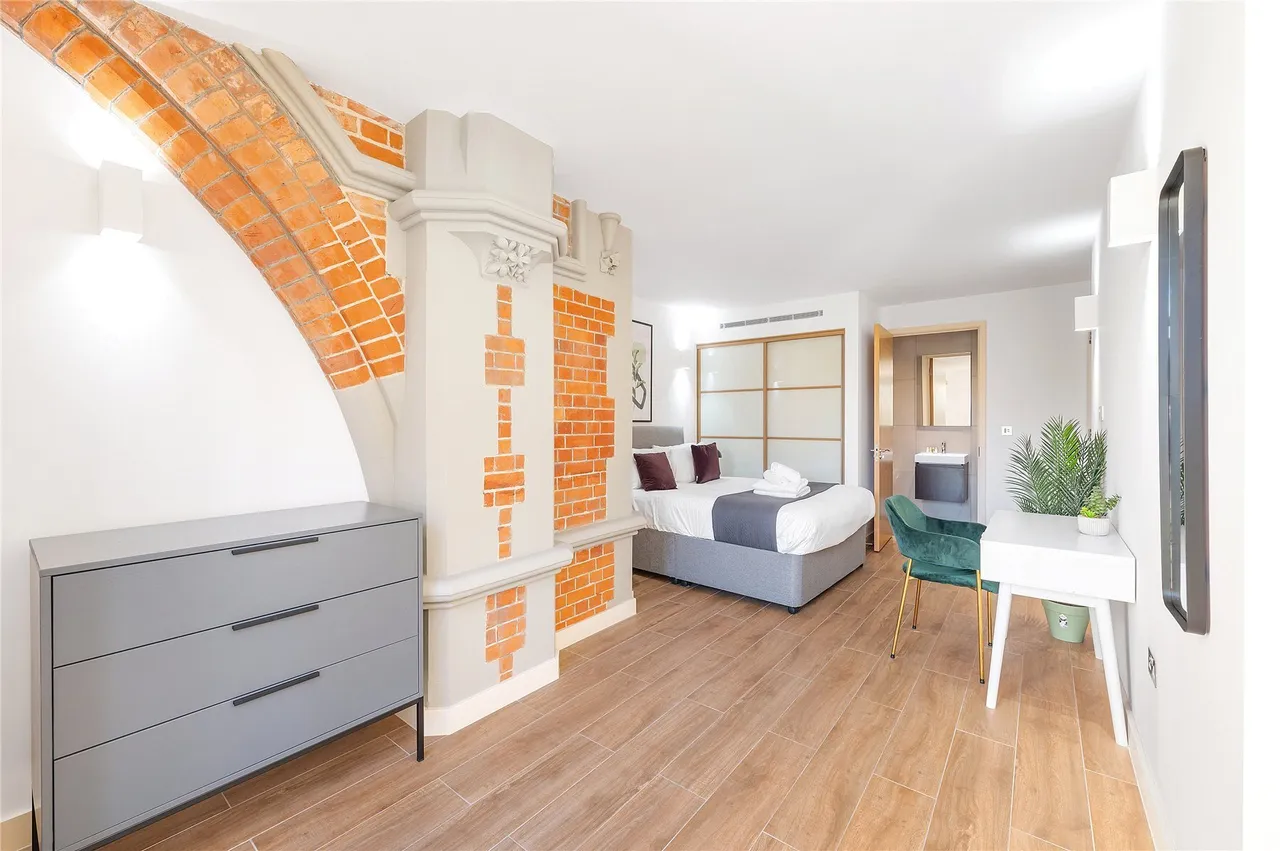 St. Georges Apartments, Brentford, TW8, photo 5
