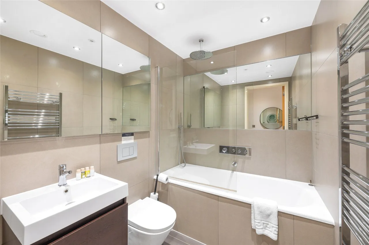 St. Georges Apartments, Brentford, TW8, photo 12