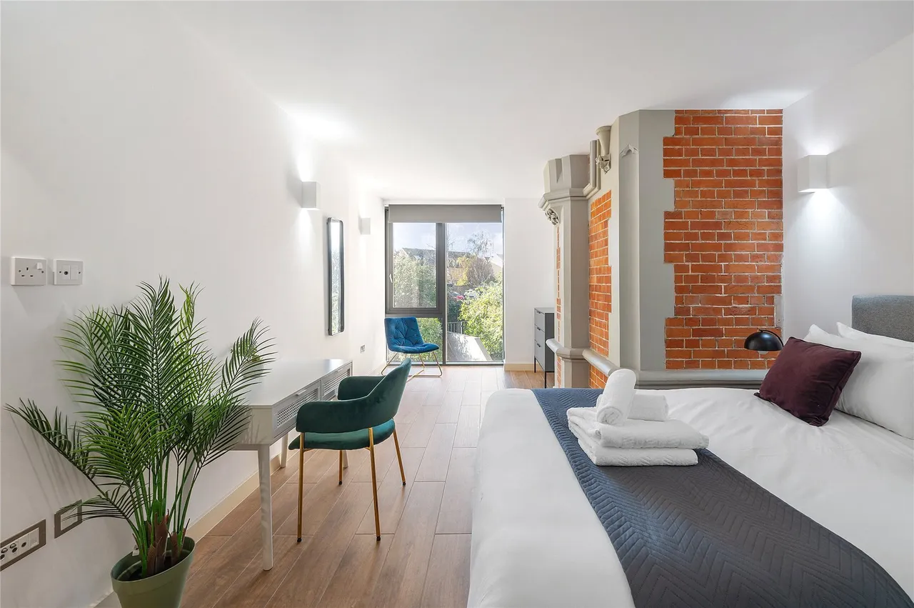 St. Georges Apartments, Brentford, TW8, photo 6