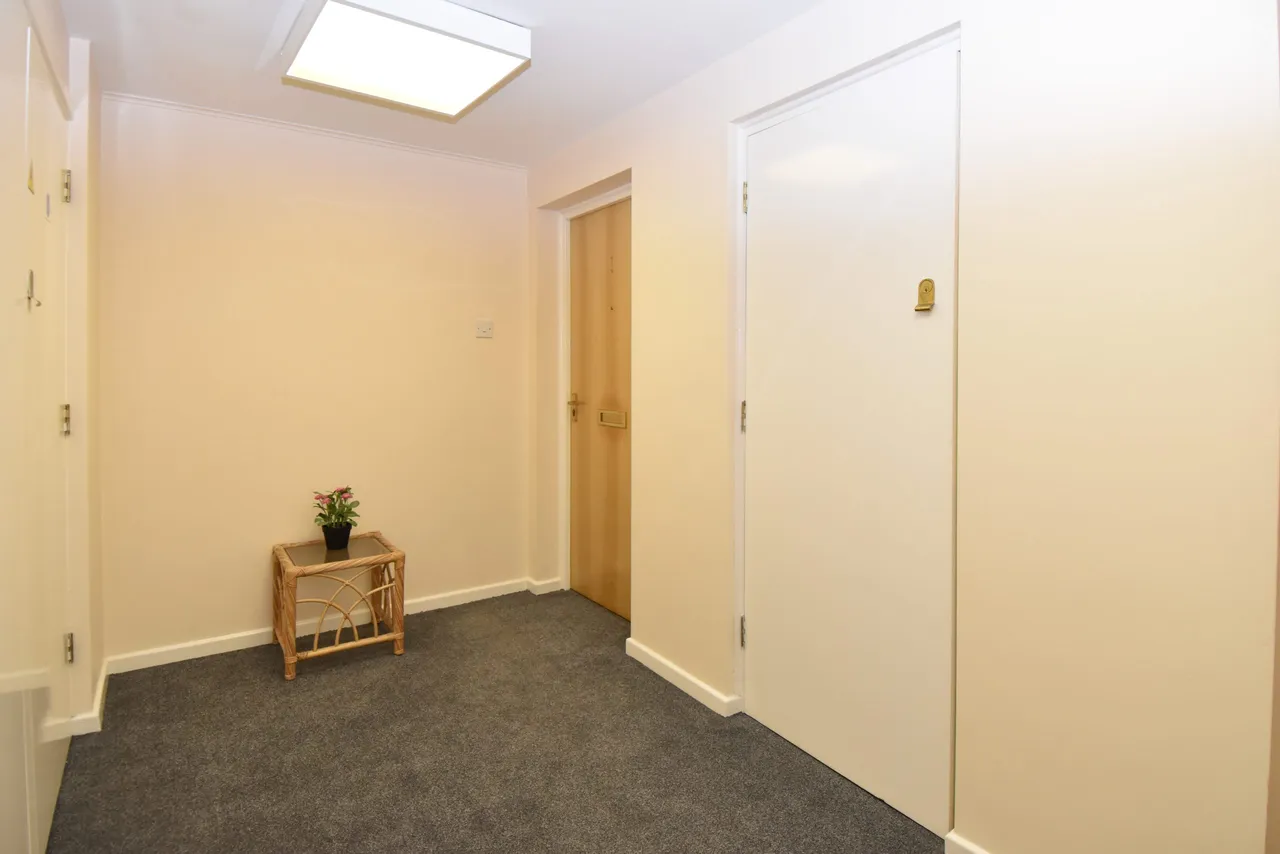 Minworth Close, Webheath, Redditch, B97 4LW, photo 5