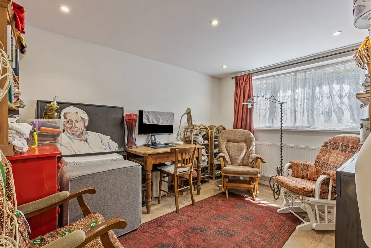 Nether Street, N3, photo 25