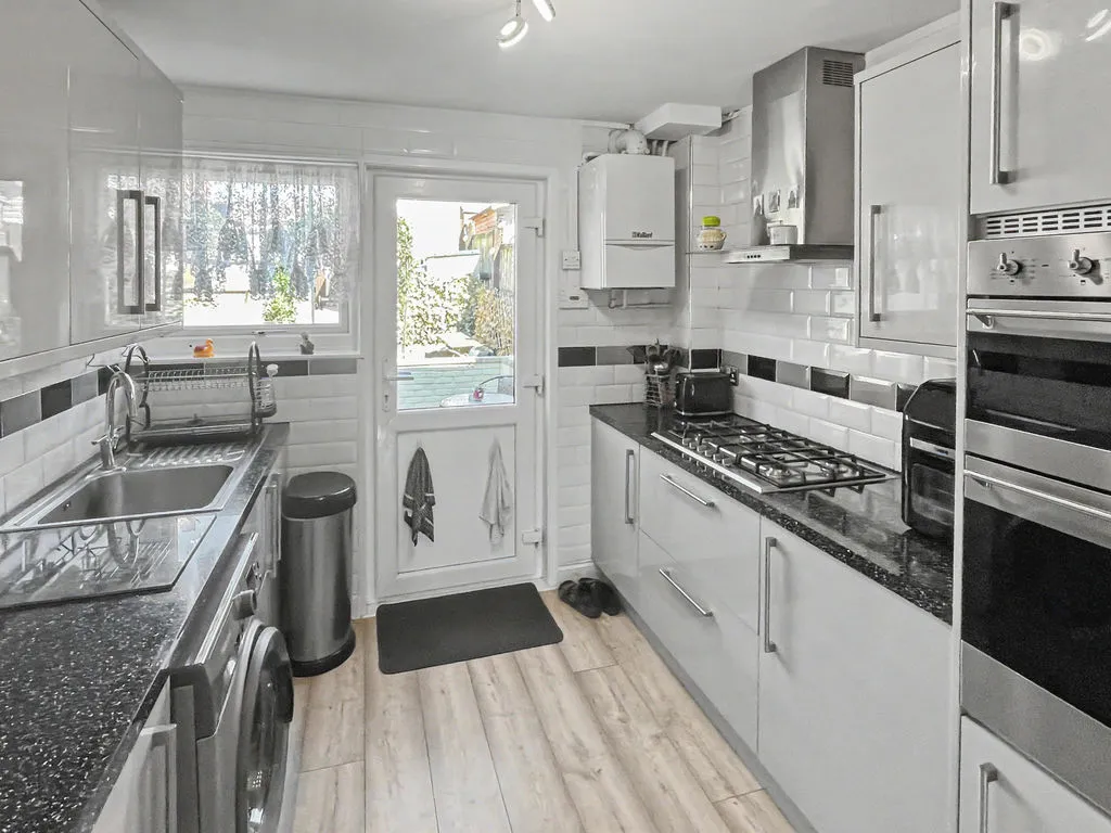 Cater Road Lane End, High Wycombe HP14 3JD, photo 5