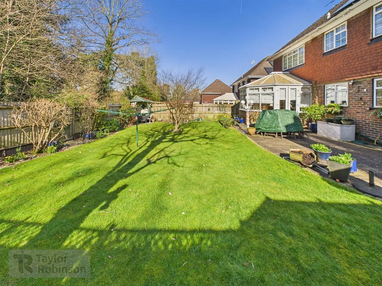 Goffs Close, Southgate, RH11, photo 8