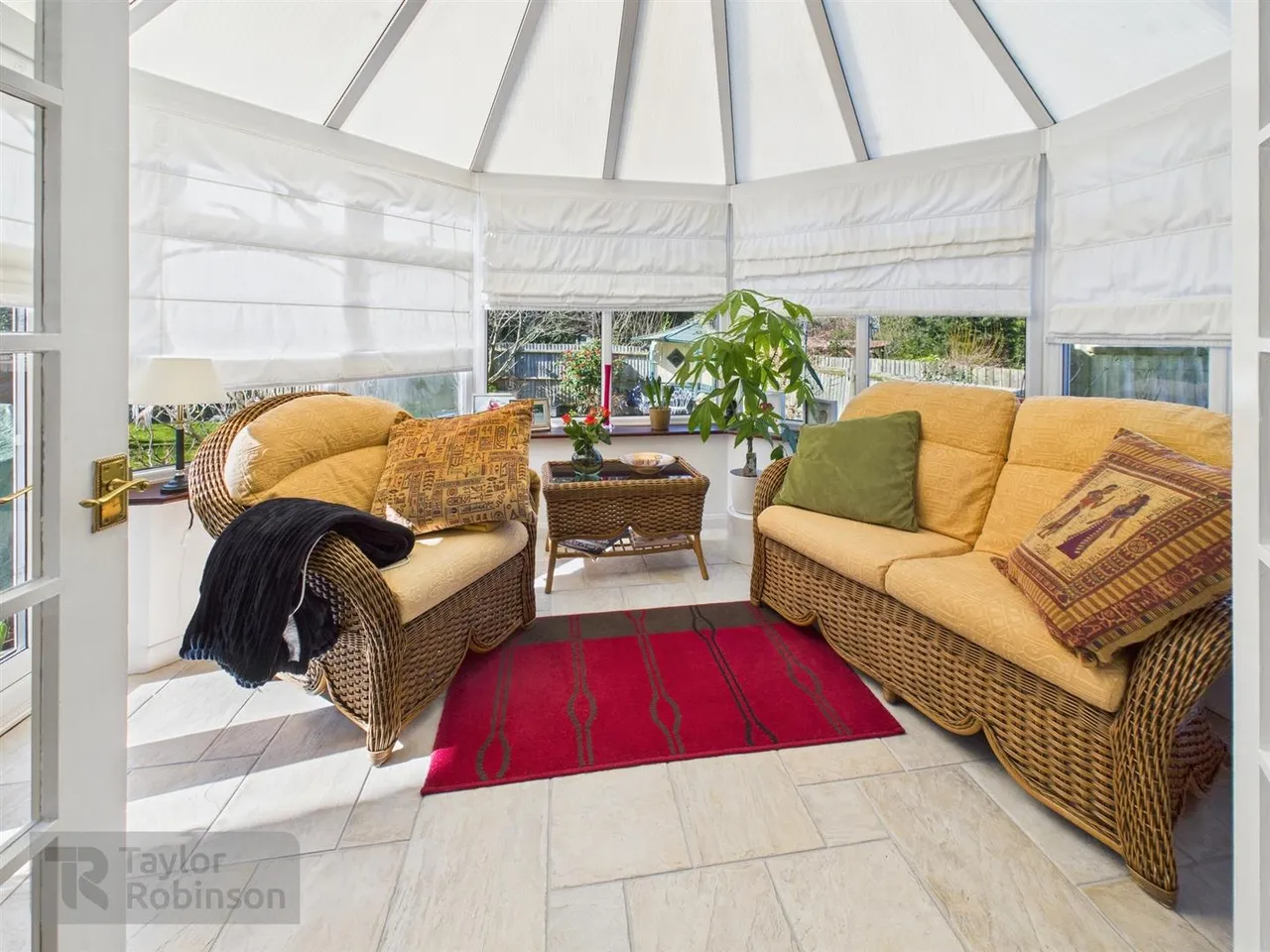 Goffs Close, Southgate, RH11, photo 7