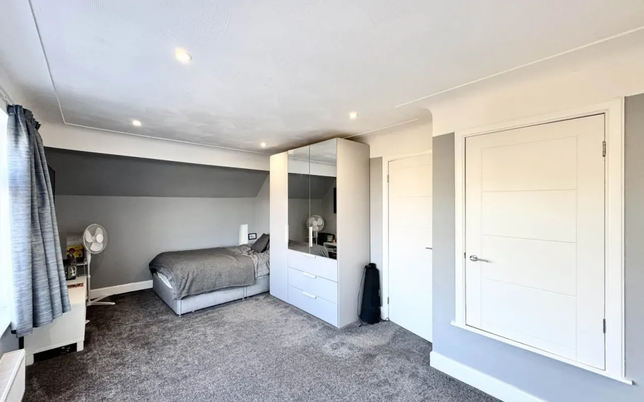 Villiers Crescent, Eccleston, photo 34
