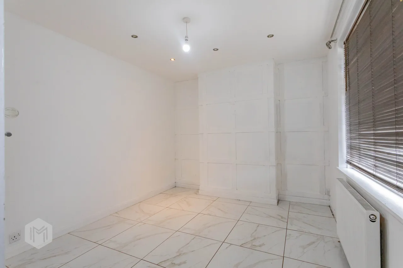 Lavender Road, Farnworth, Bolton, BL4 0EB, photo 3