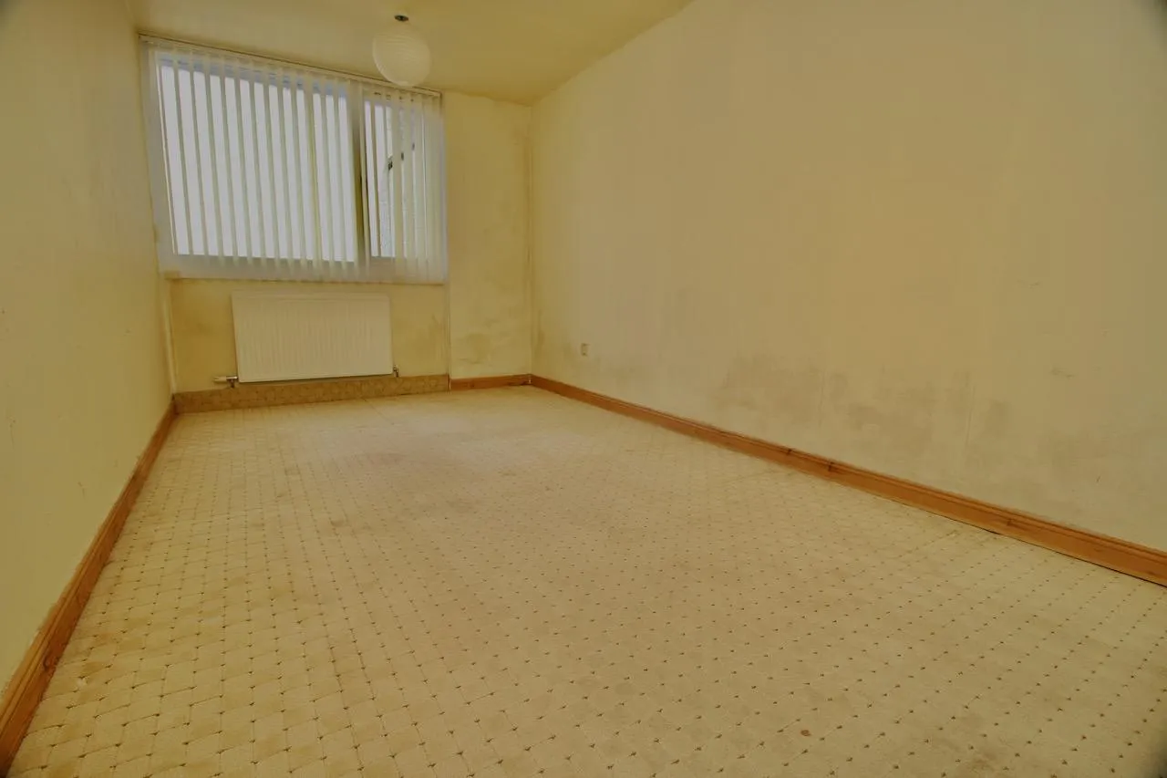 Cumbernauld, G67 2ES, photo 13