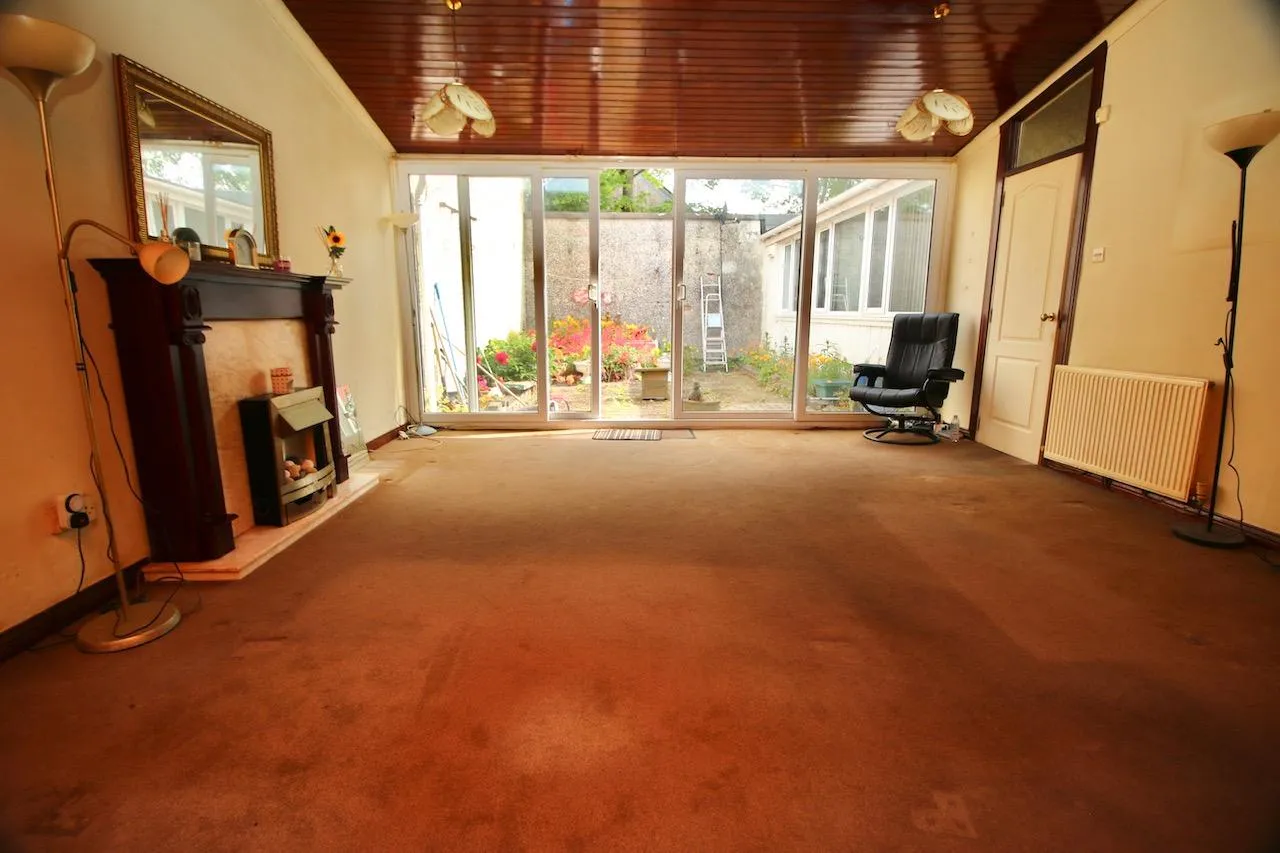 Cumbernauld, G67 2ES, photo 6