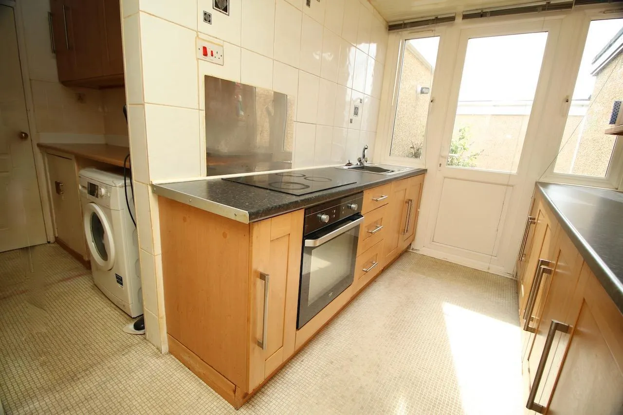 Cumbernauld, G67 2ES, photo 3
