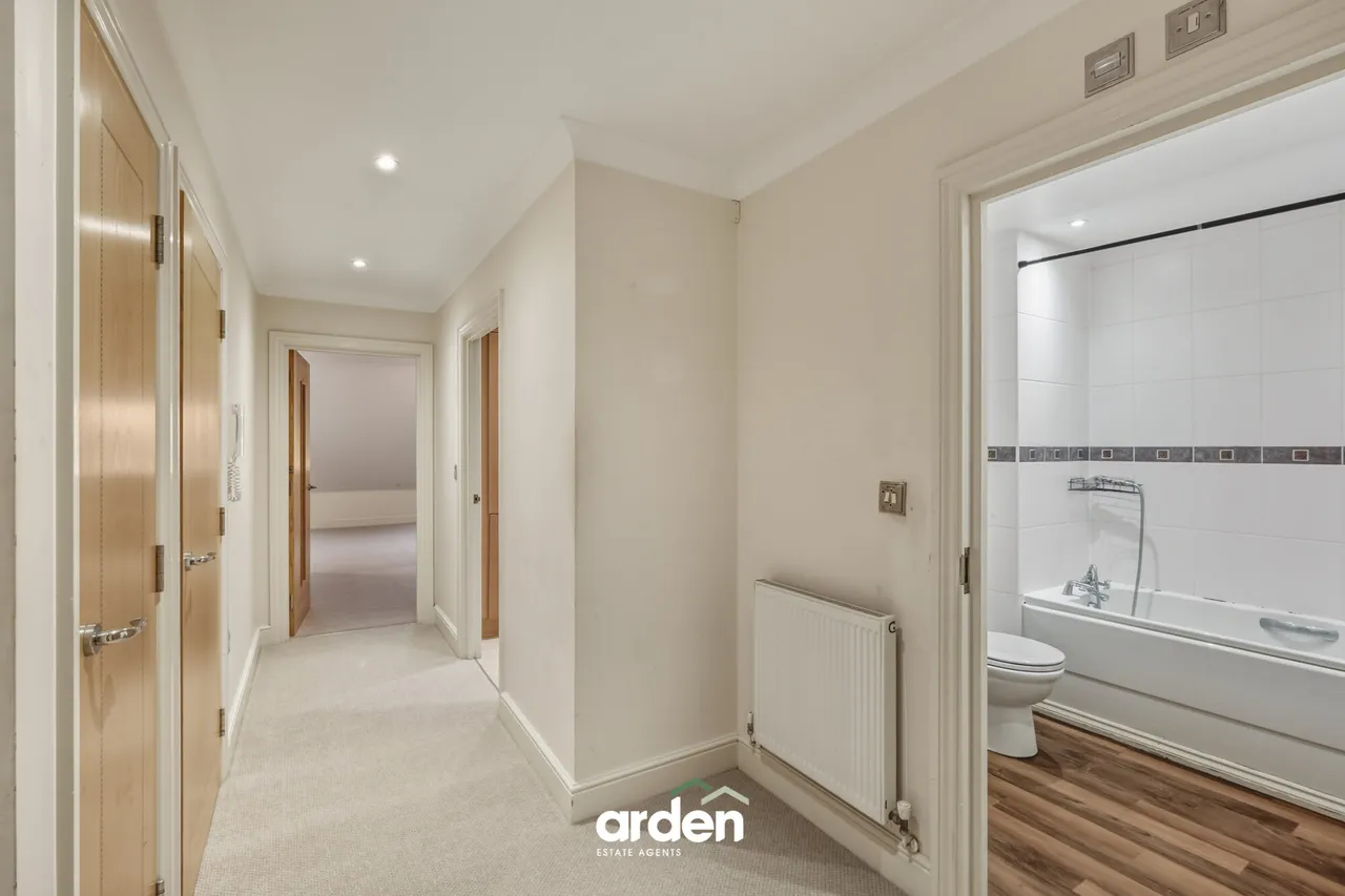 Manor Road, B91, photo 9