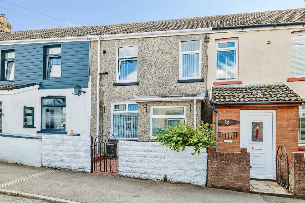 2 bed house for sale — Jubilee Street, Llanharan, Pontyclun