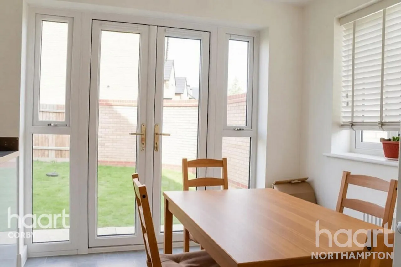 Tansy Road, NN17, photo 6