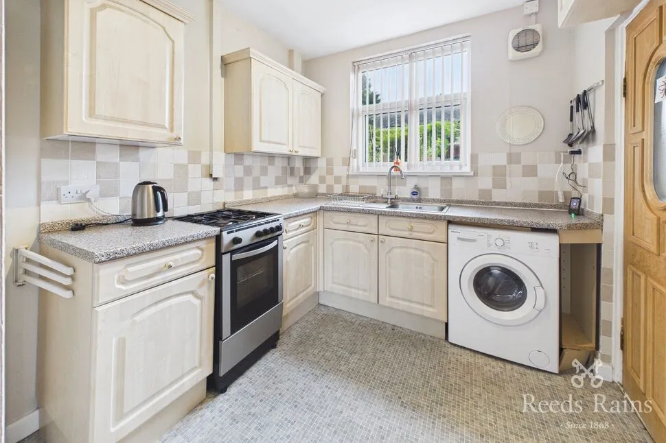 Crumpsall Road, Sheffield, S5, photo 2
