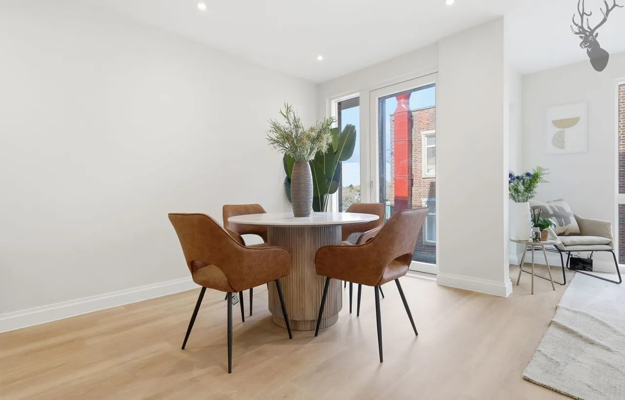 High Road, Chigwell, IG7, photo 5
