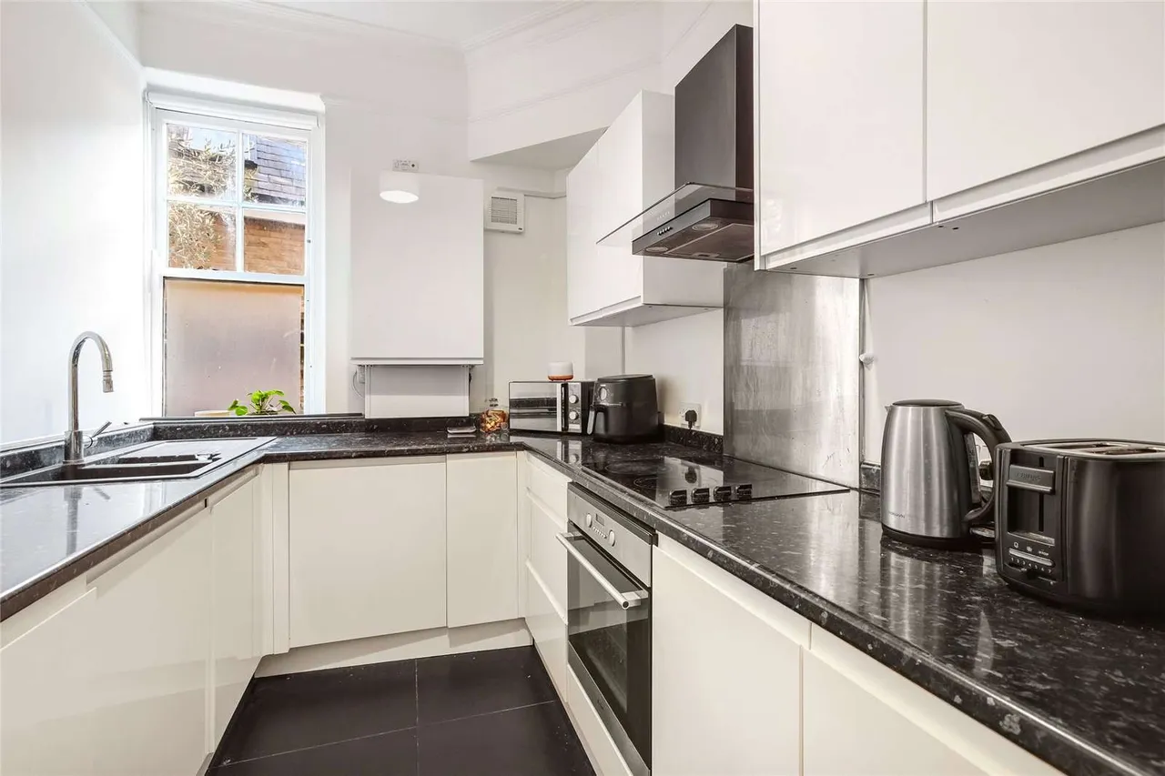 Sutton Lane North, London, W4, photo 4