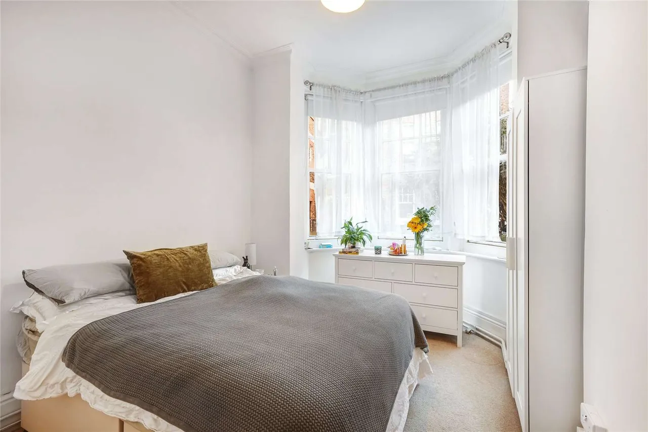 Sutton Lane North, London, W4, photo 3
