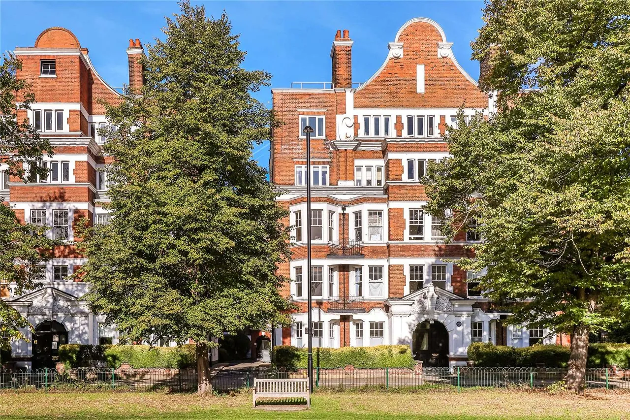 1 bed flat for sale, Sutton Lane North, London, W4