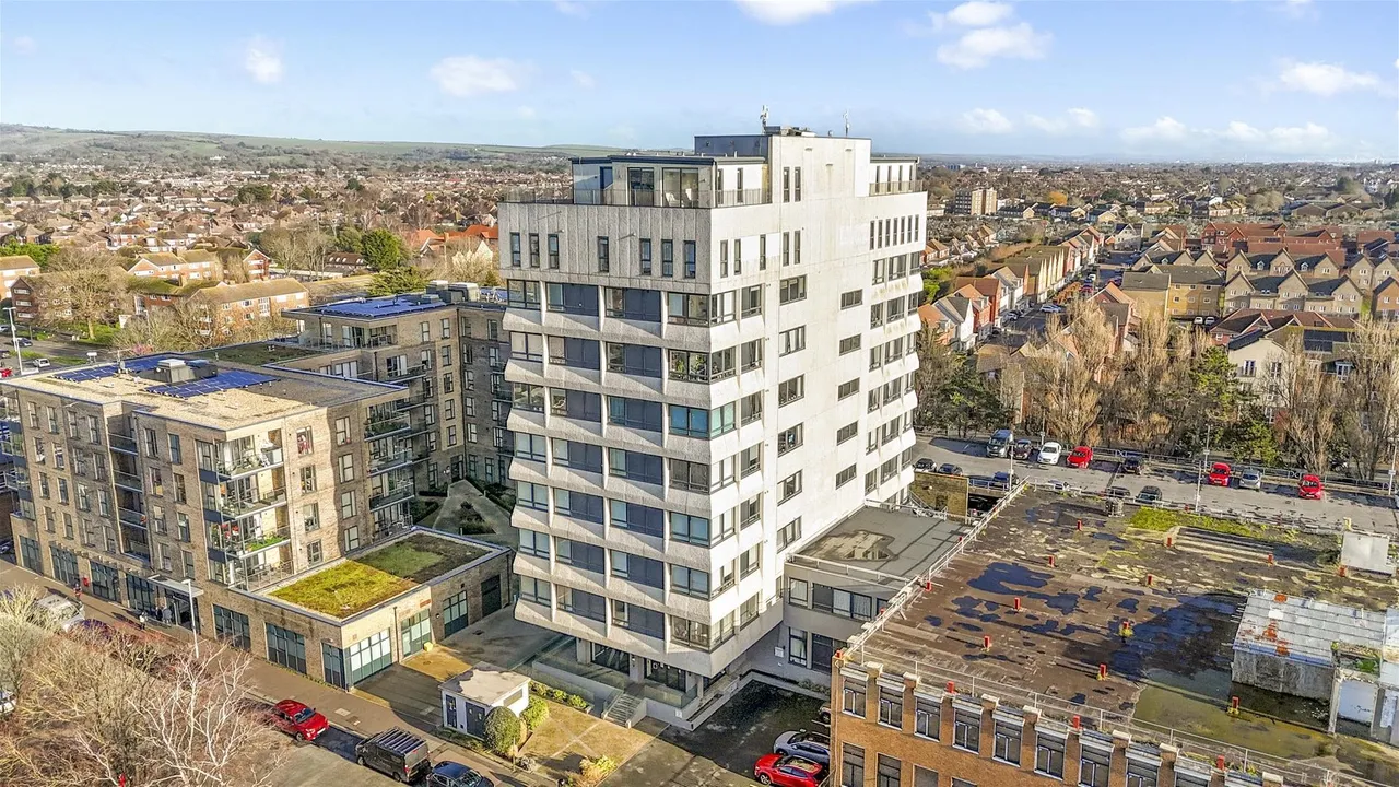 1 bed flat for sale — The Causeway, Goring-by-Sea