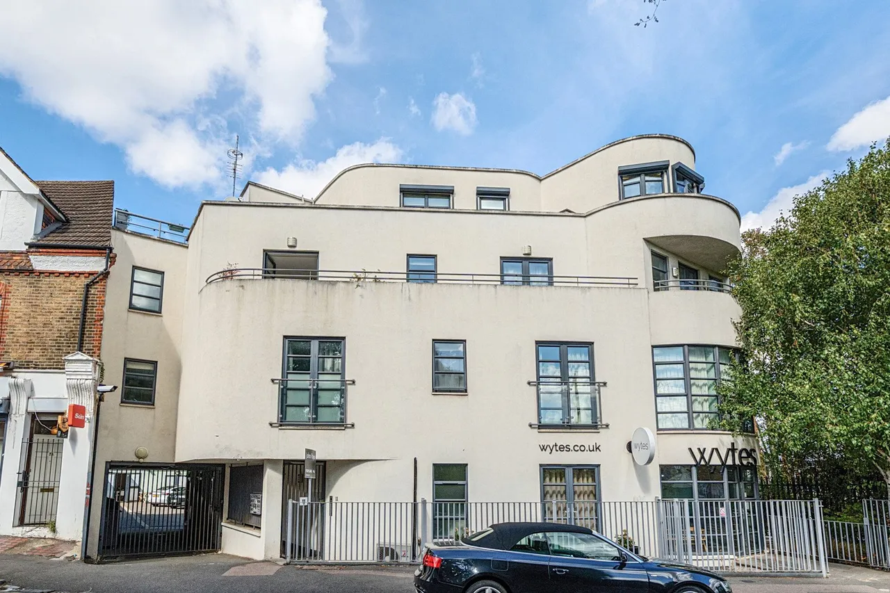 Station Crescent, SE3, photo 11