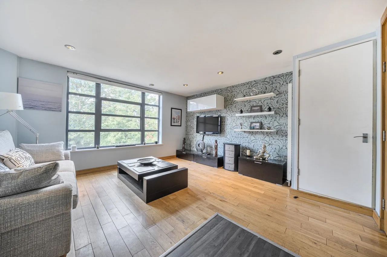 Station Crescent, SE3, photo 14