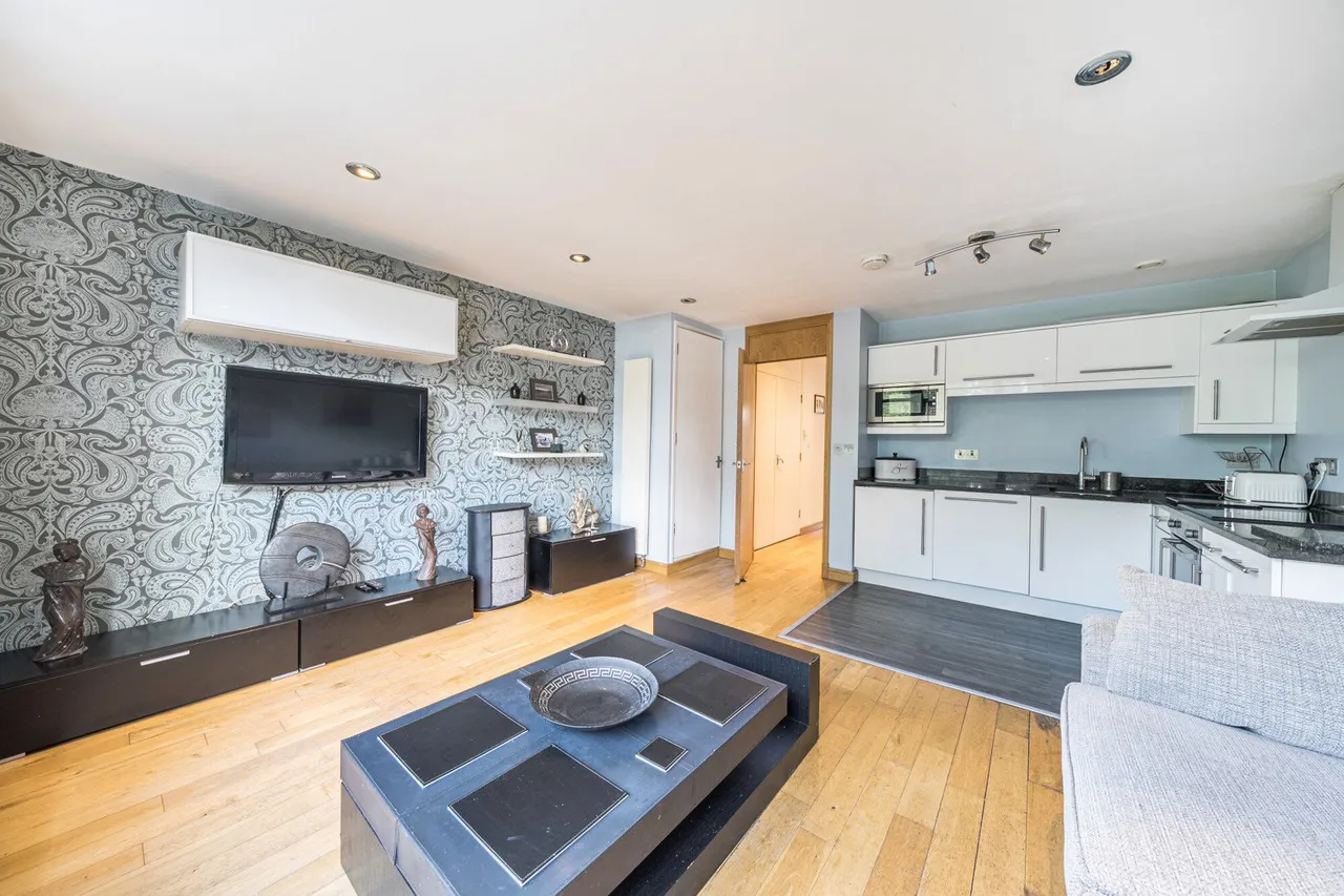 Station Crescent, SE3, photo 8