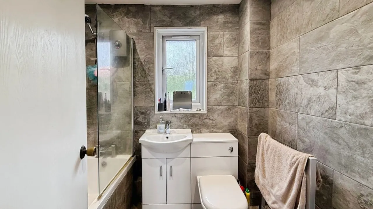 Bremeridge Road, Westbury, photo 12