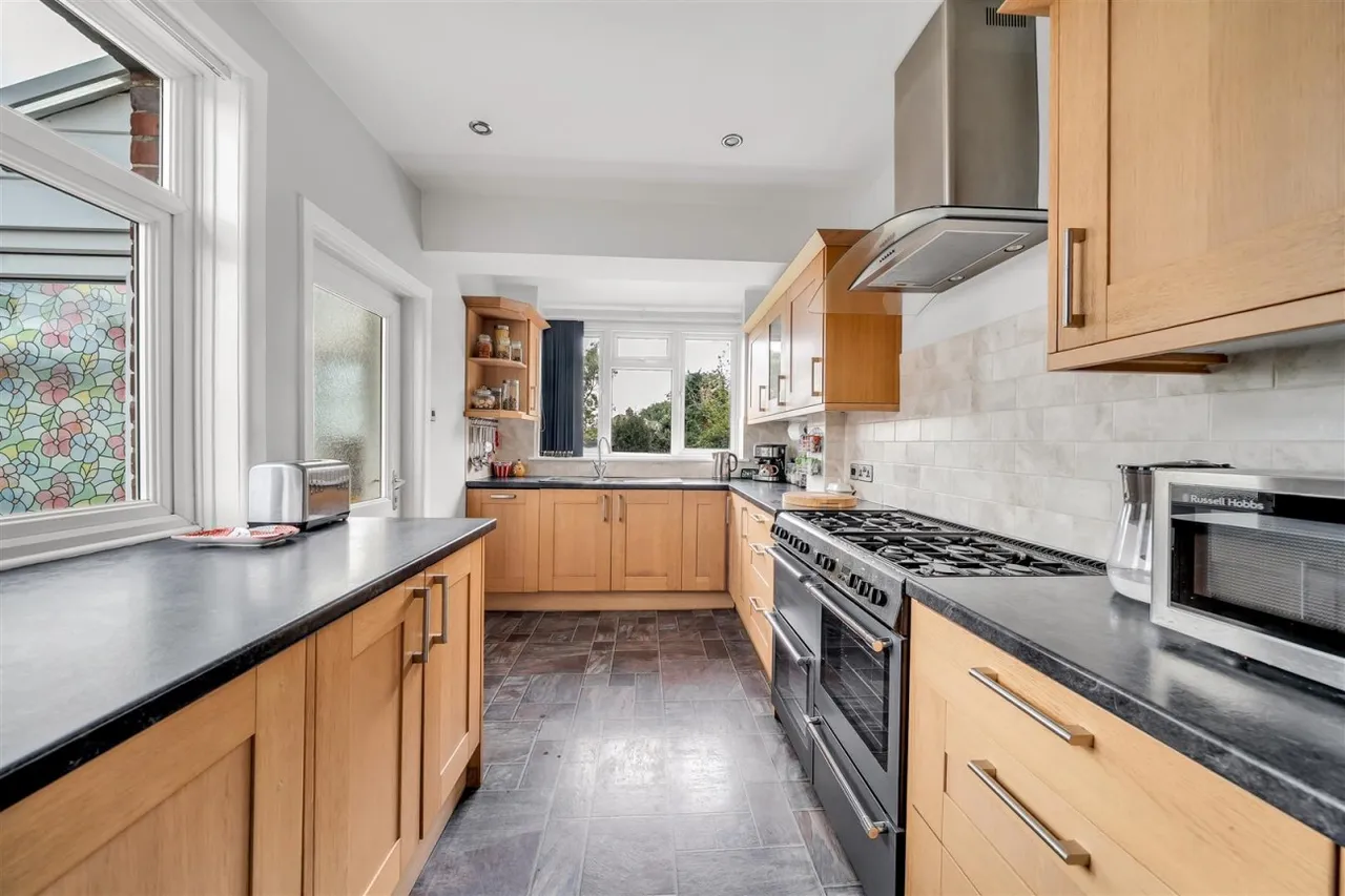 South Road, Swanage, BH19, photo 26