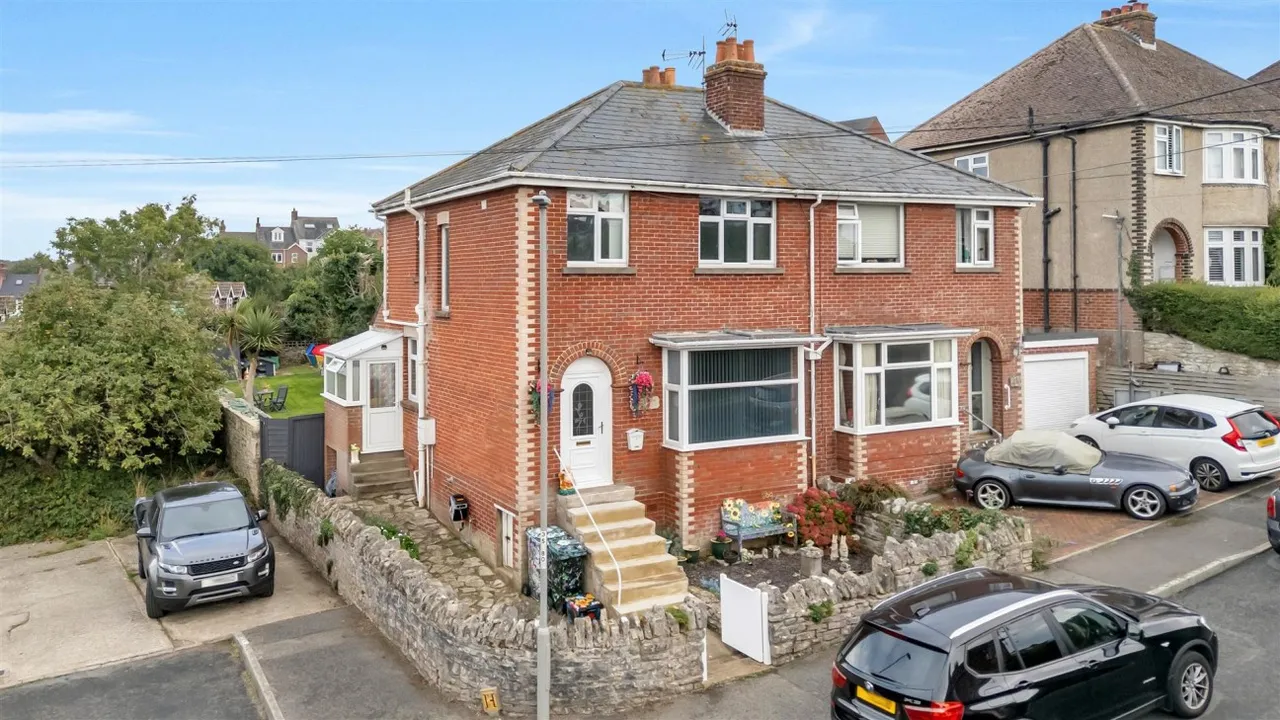 3 bed house for sale, South Road, Swanage, BH19