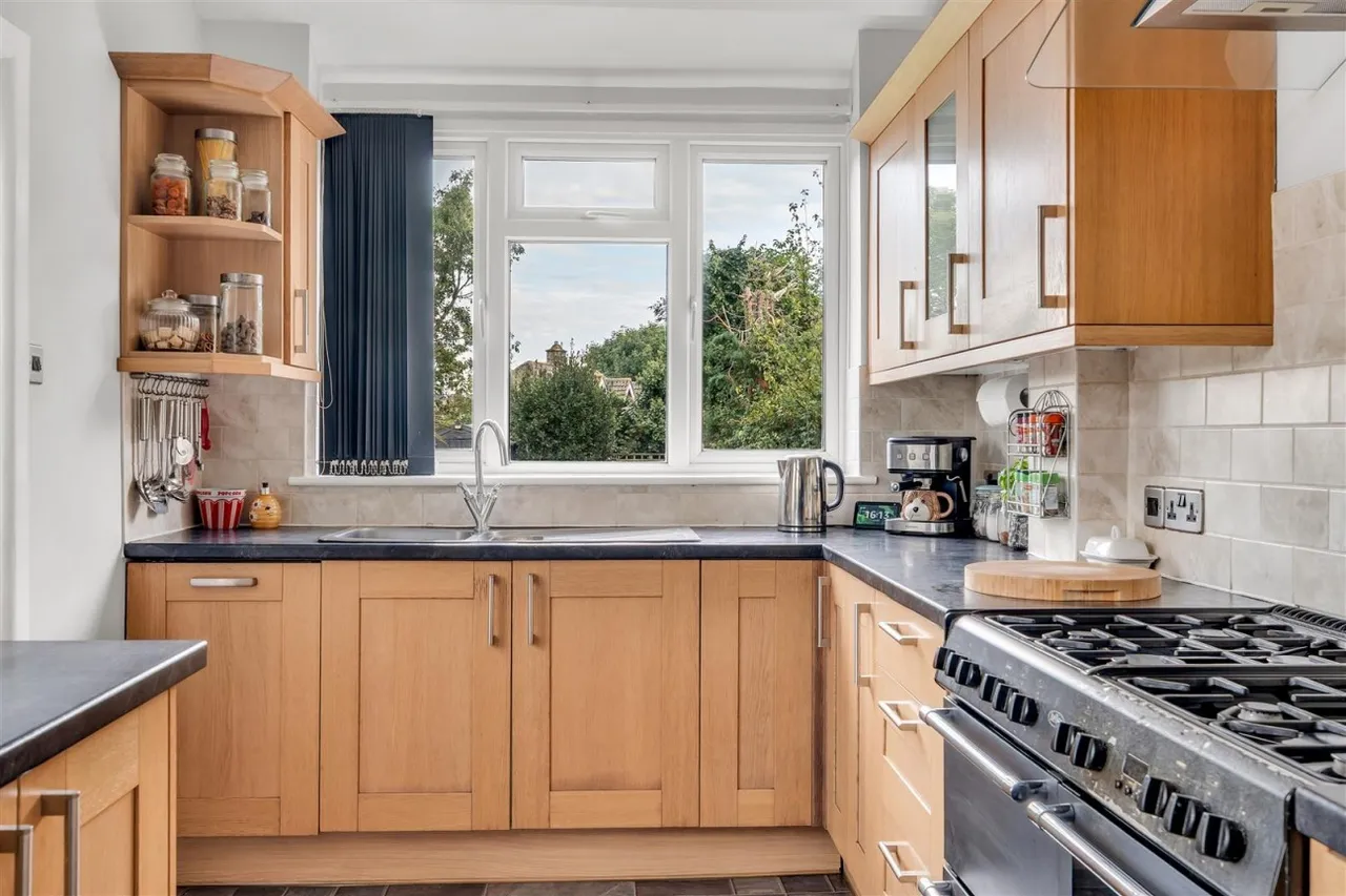 South Road, Swanage, BH19, photo 22