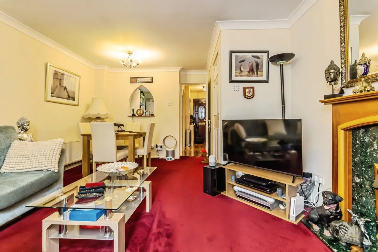 Goodenough Way, Coulsdon, CR5, photo 2
