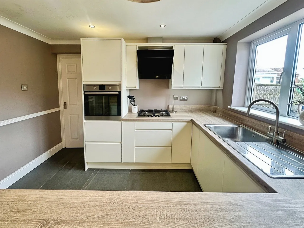 Westbrook Drive, Rainworth, NG21, photo 5