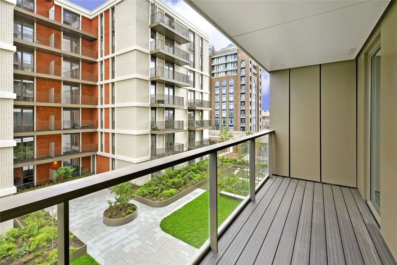 York Place, London, SW11, photo 8