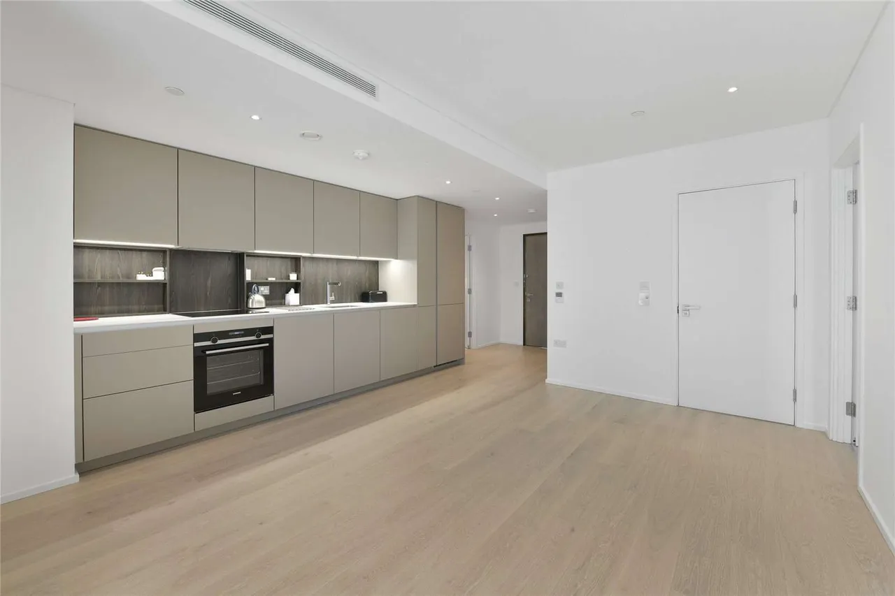 2 bed new development to rent, York Place, London, SW11